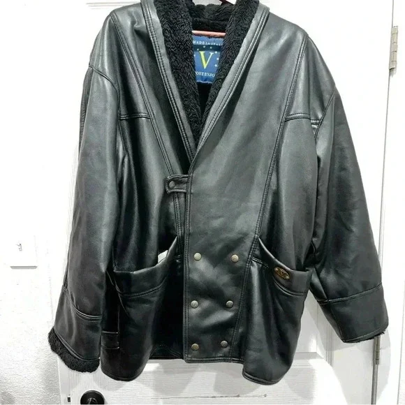 V Made in Italy soft Leather black Coat with super warm lining, pockets - Picture 10 of 11